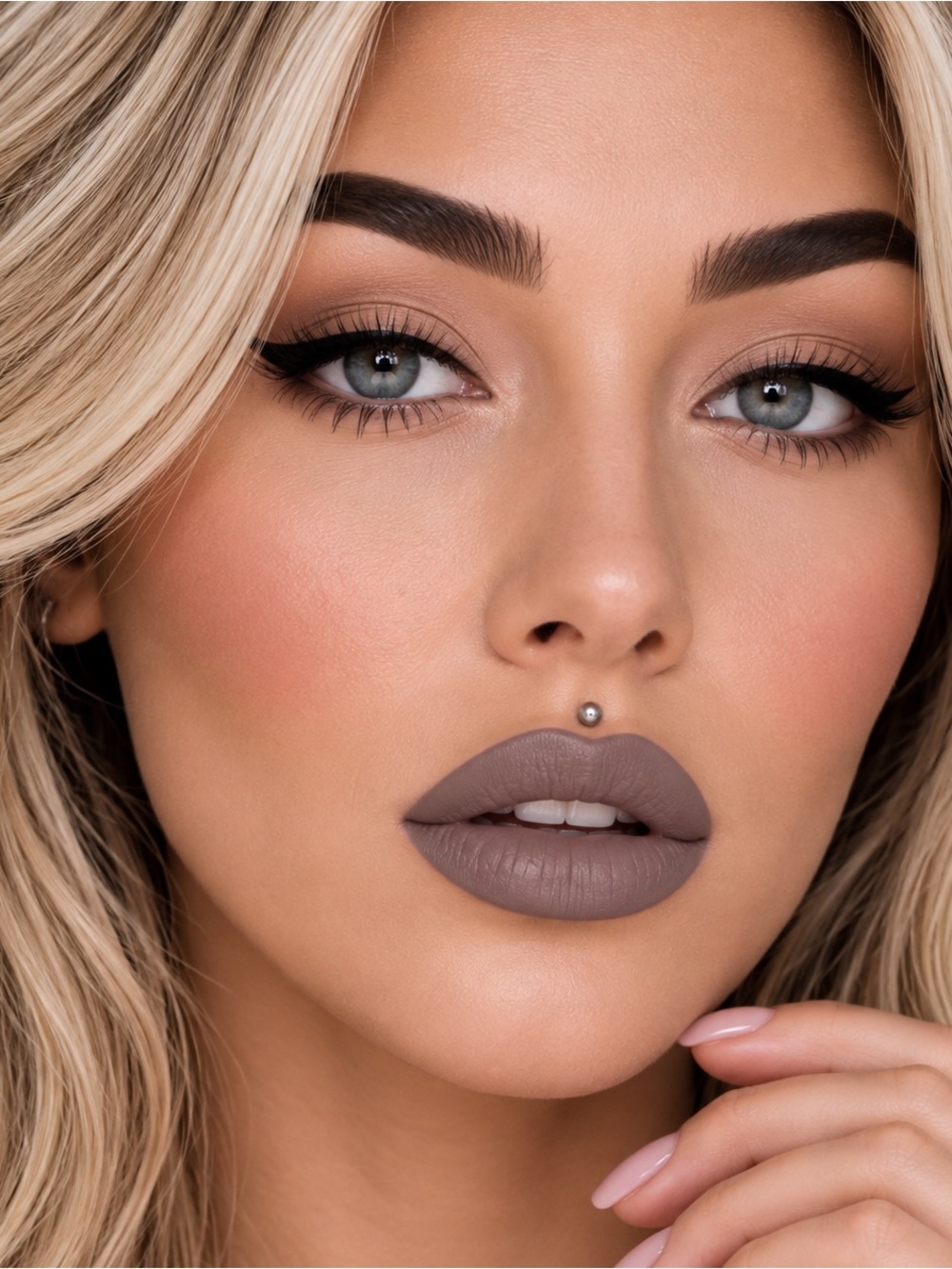 🪦 Jeffree Star GRAVE DIGGER Lipstick Velvet Trap Grey Taupe Matte NIB 🪦